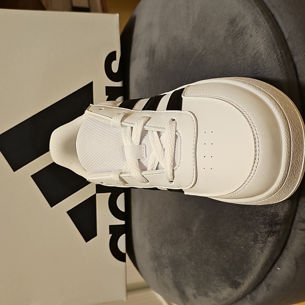 Adidas sneaker - Picture 8 of 11
